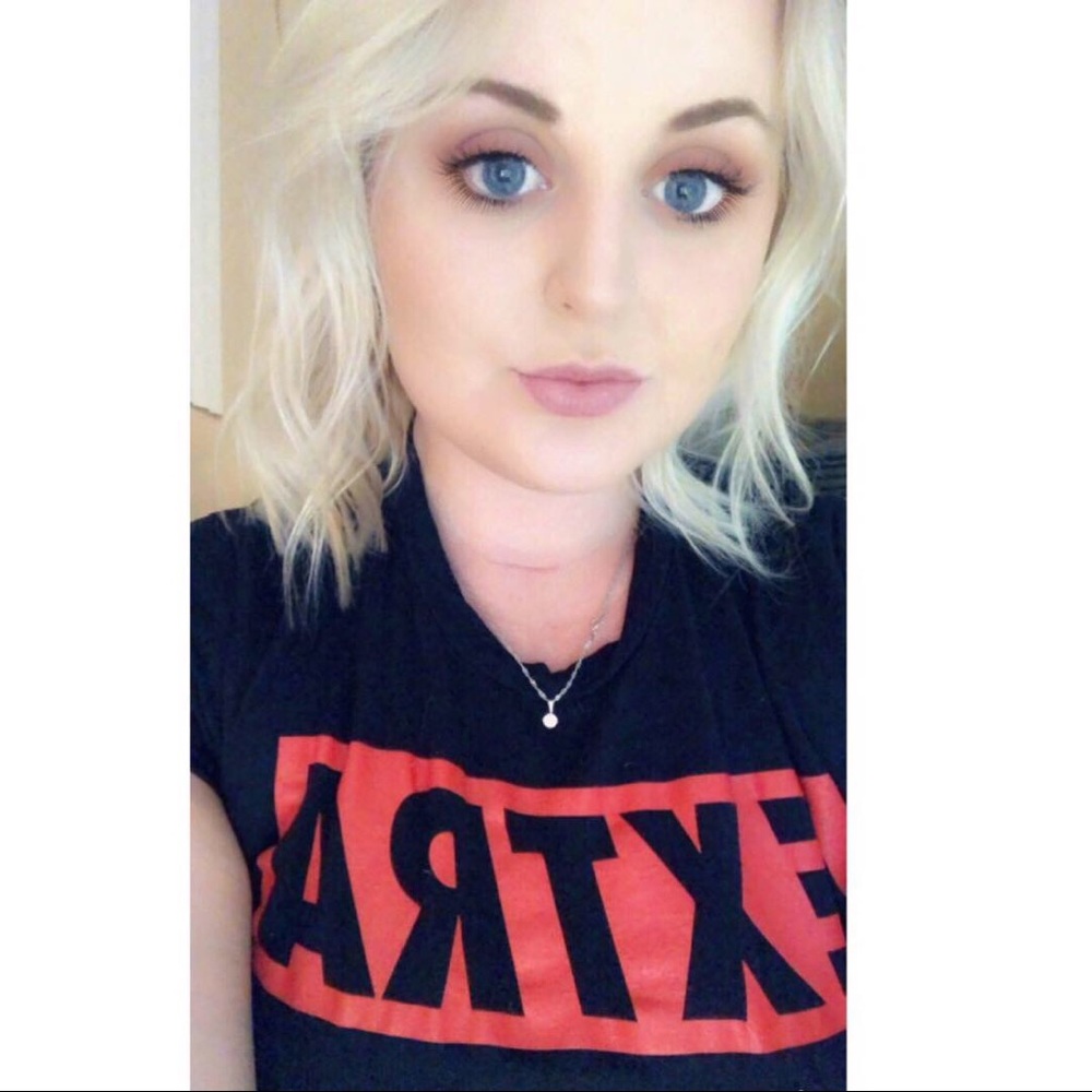 Meet your Posher, Kayla